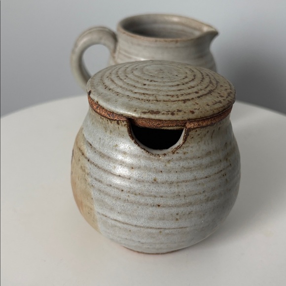 Rustic Pottery Sugar and Creamer Set - Picture 4 of 8